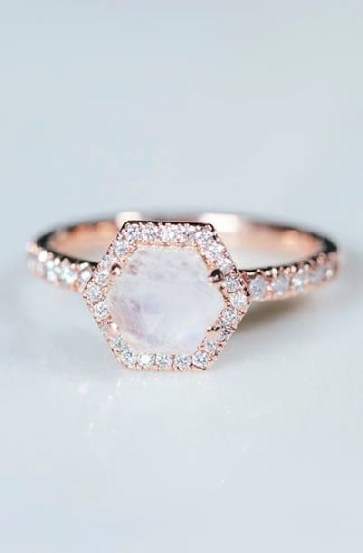 hexagone raw diamond ring